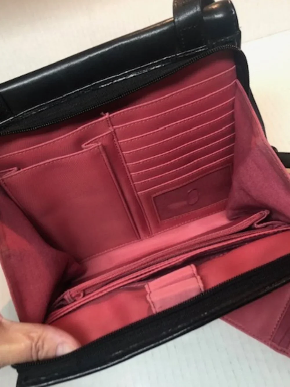 Hobo International black leather crossbody purse wallet dark pink lining